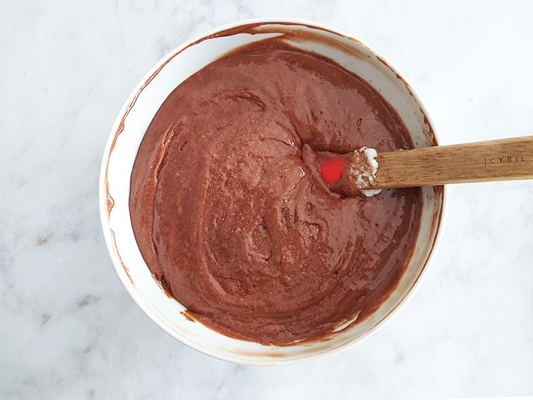 Pâte pour gâteau moelleux au chocolat