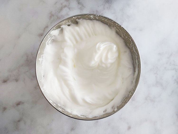 Blancs montés en neige