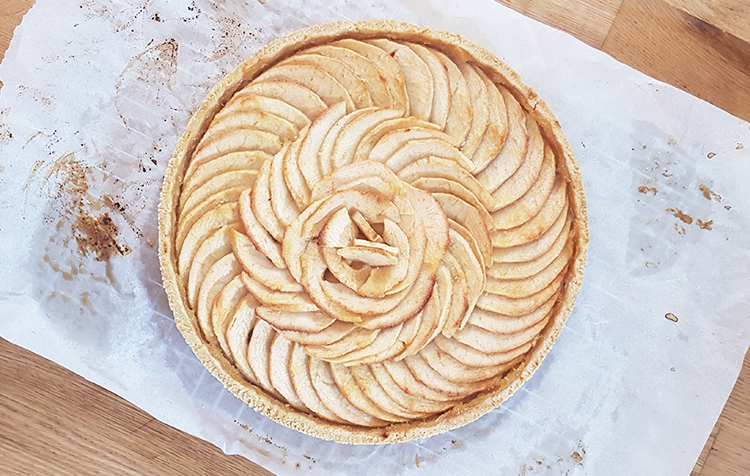 Tarte aux pommes cuite