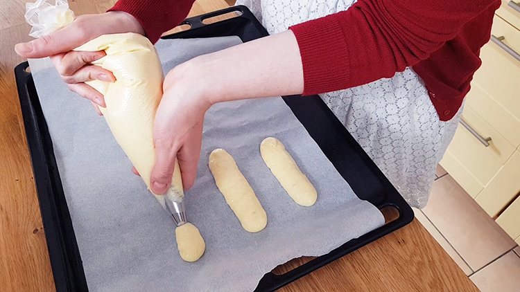 Pochage des biscuits cuillère