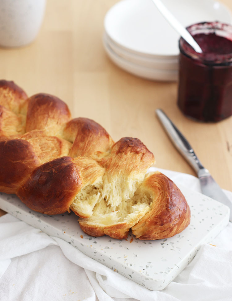 Brioche tressée pour le petit-déjeuner