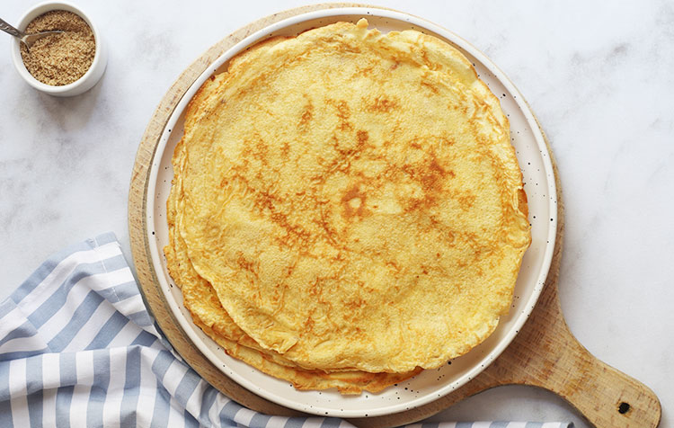 crepe with sugar