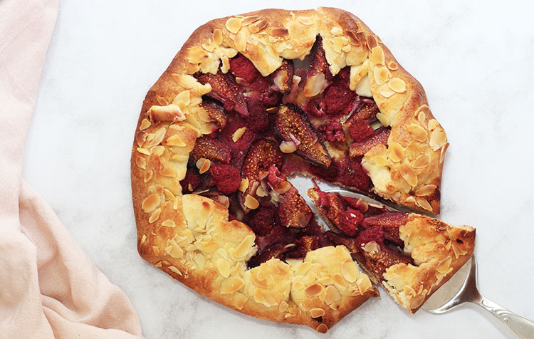 Tarte rustique aux figues et aux framboises