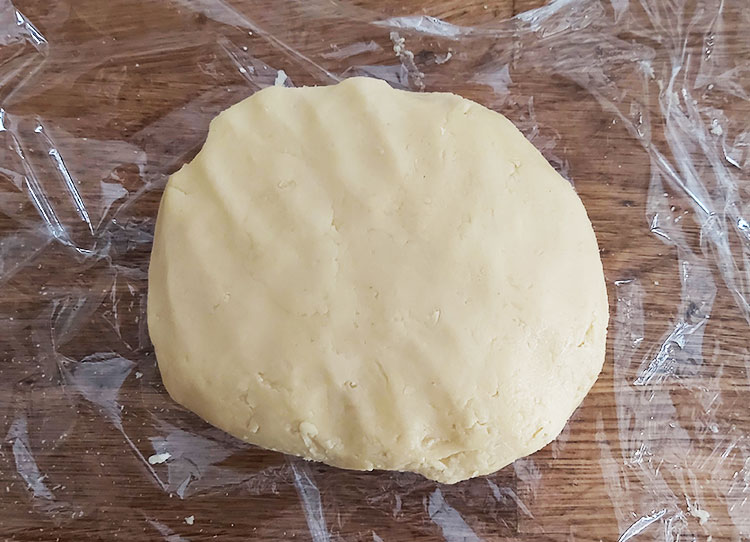 Boule de pâte sucrée
