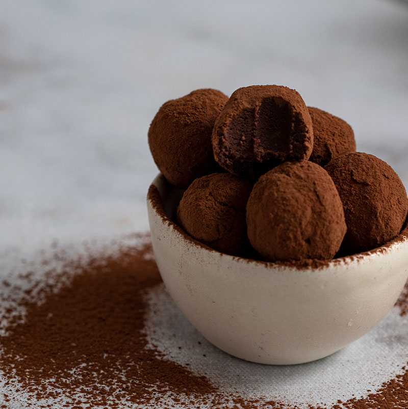 Truffes au chocolat enrobées de poudre de cacao