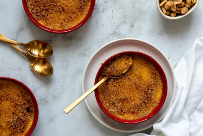 Crèmes brûlées à la cacahuète