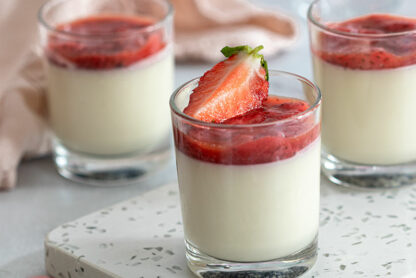 verrines de panna cotta aux fraises