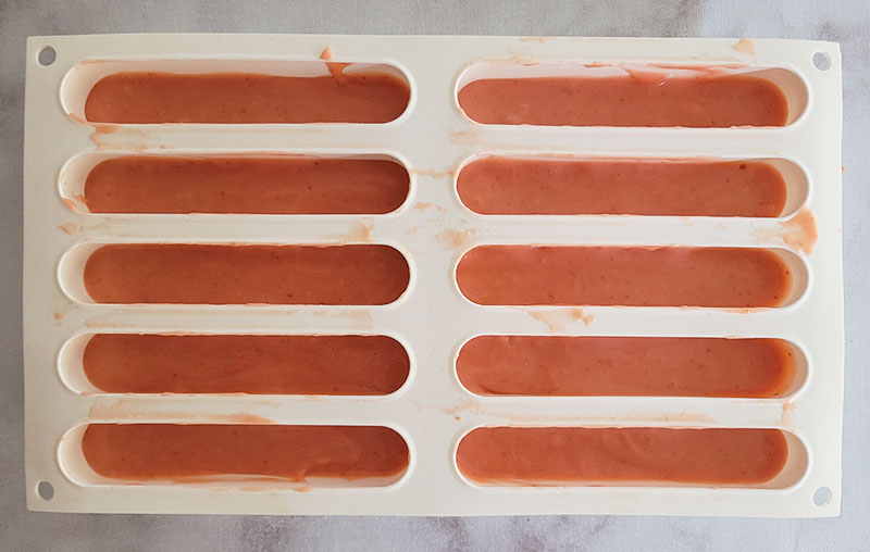 Inserts aux fraises dans un moule