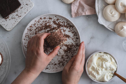 Photo culinaire de préparation d'un dessert