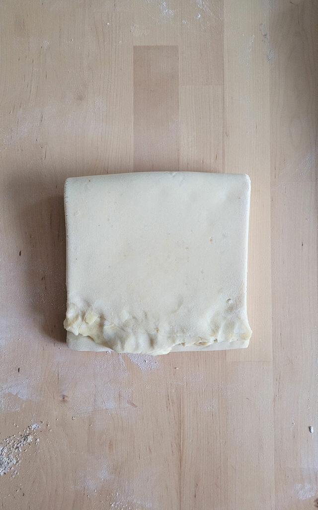 Deuxième pli pour un tour simple